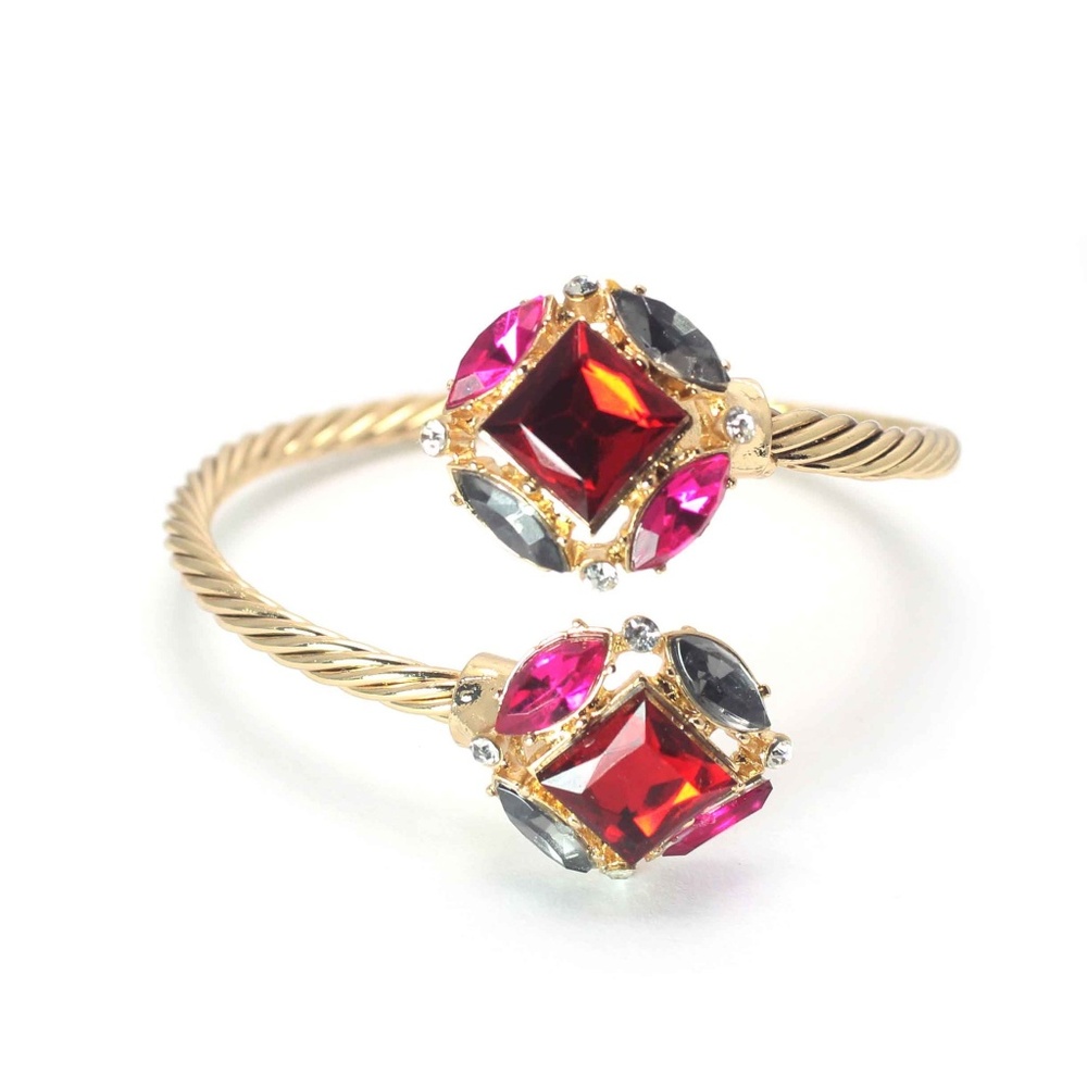 Fashion crystal adjustable cuff
